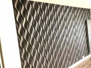 Black and Silver Wave-Pattern Feature Wallpaper